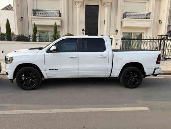 رام سبورت ٢٠٢٤
٨ سلندر مكينة 5.7 
كلين تايتل 
ماشيه ١١٠٠٠ ميل 
مرقم اربيل 
*********** ( واتساب)
