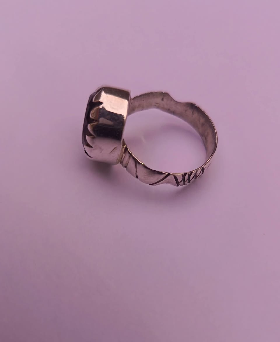 من تحف حجر السيترين (ذهب الرجال)  صياغة يدوية والمقاس 22-22ونص  +السعر خاص


**إذا كنت صاحب هذا الإعلان وتريد حذفه لأي سبب، رجاءا أرسل رسالة إلى الدعم الفني**