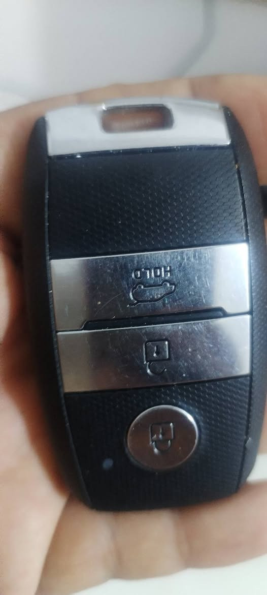 بصمه سورنتو للبيع أصليه وجديده الاتصال ***********
