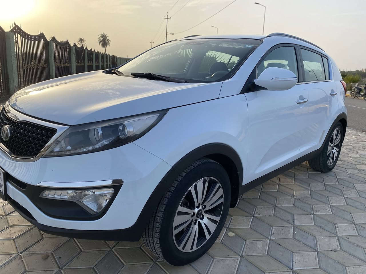 سبورتج2015 بأسمي سنويه جديده ماشيه 150  كفاله عامه ما عدا بارد بسيط جداً نضيفه السياره للأستفسار اكثر اتصال 
‭0772 921 6557‬
