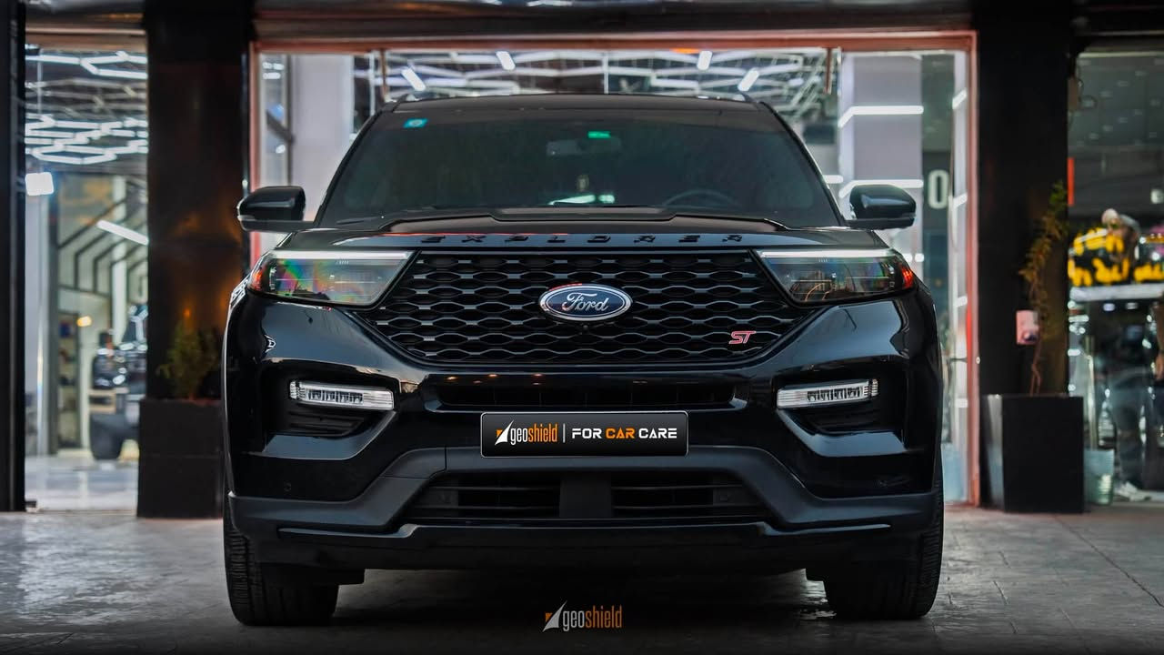 فورد اكسبلور ST performance
موديل 2023.
* القوة: 400 حصان.
* ناقل حركة أوتوماتيكي 10 سرعات.
* دفع رباعي (AWD).  

التسارع والسرعة

* تسارع 0-100 كم/س: حوالي 5.2 – 5.4 ثانية.
* السرعة القصوى: حوالي 230 كم/س 

* مقاعد رياضية جلدية مع تدفئة وتبريد 
* شاشة عدادات رقمية 12.3 إنش.
* نظام SYNC مع Apple CarPlay وAndroid Auto.
* كاميرات محيطية وحساسات ومجموعة Ford Co-Pilot360 
للسلامة.
*سقف بانورامي على طول السيارة 
7 مقاعد منفصلة vip 
حجم الويل 21 انش رياضي

* نظام قيادة رياضي وتعليق محسّن من فئة ST.
السيارة تقرير غرق الغرفة مبدلة بالكامل صفر مسج على حالة الوكالة 
بغداد / المحمودية 
للتواصل واتساب ***********
