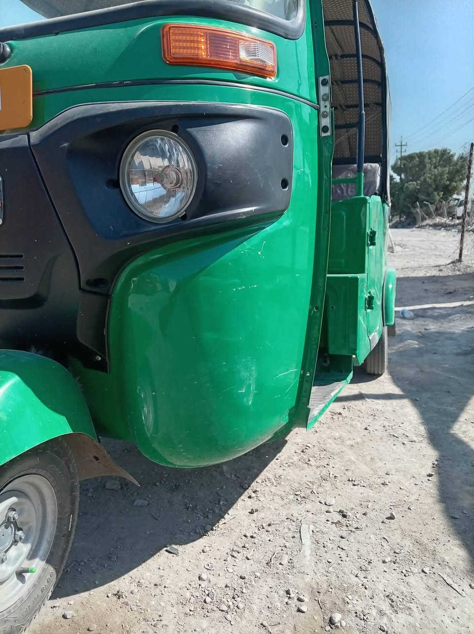 سلام عليكم تكتك للبيع موديل 2021 شهر 8 رقم وسنويه تحويل ثاني يوم تكتك مكفوله بي بيه ضربه بصفحت اليسره شبرين 
العنوان بغداد الامين الثانيه 
الاستفسار.  ***********
