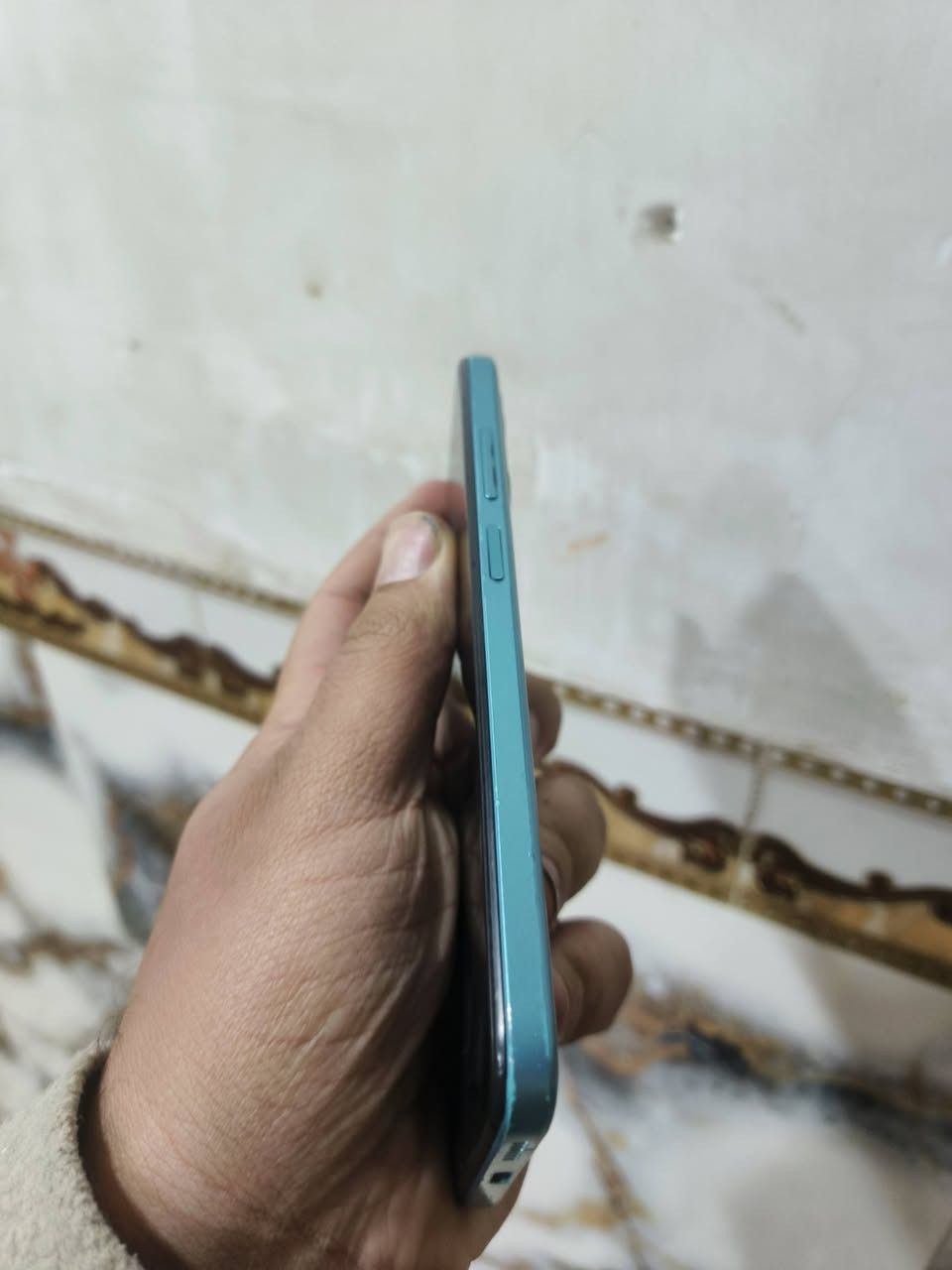 السلام عليكم جهاز للبيع ريدمي نوت 11E ذاكرة 128 رام 6 مبدل شاشه اصليه بدون ملحقات نضافته موضحة بالصور سعرة 75 الف مكاني هاشمية ***********
