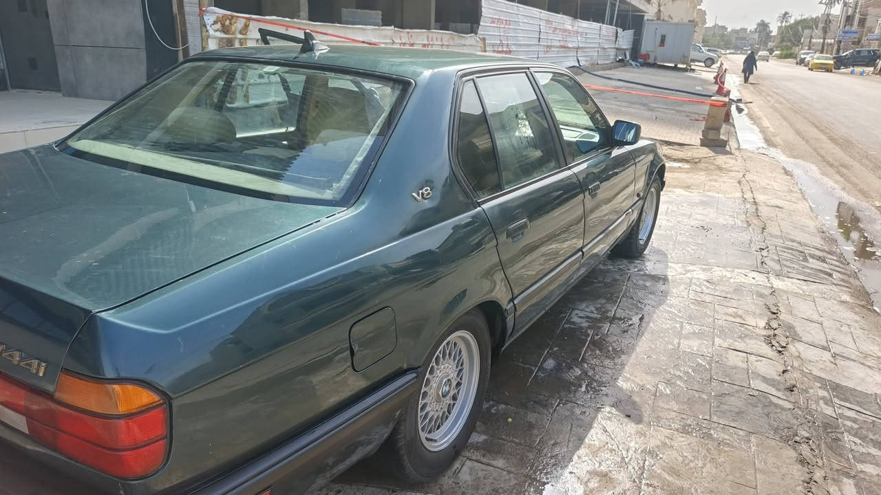 سلام عليكم شباب حجم 744 موديل 93 اصل للبيع او مراوس نواقص غرفه موزينه سعره 65 وبيه مجال ***********
