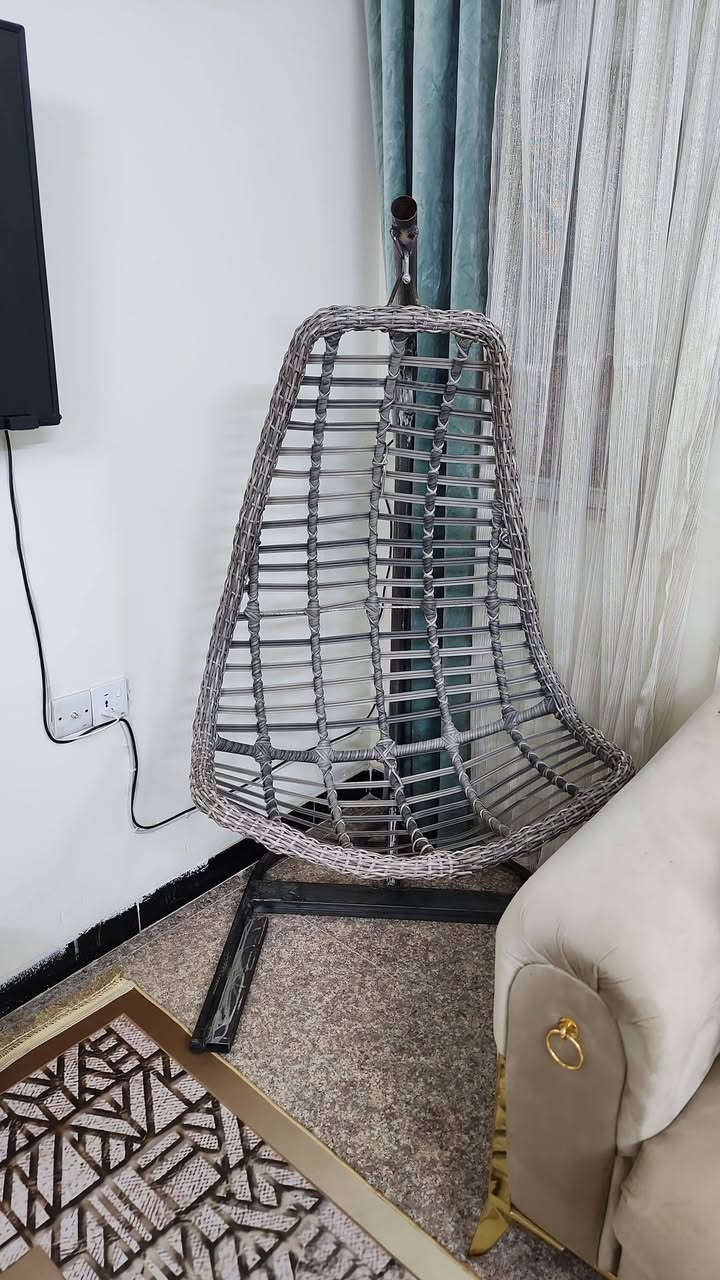 مساءالخير على الجميع عندي غراض مالت بيت كامل كلهن نظيفات وقليل الاستعمال 
غرفة نوم تركية من هوم الحسيني سعرهة650بيه مجال بسيط
قنفات 2كبار 6مقاعد شغل نجار توصاه سعرهن350 طباخ 4عيون مصري فريش نظيف كولش قياس60*60 سعره 125 جرابي عدد 2ام النفر الوحدة ب75استخدام قليل كاونتر مترتين وربع مرمر بيه ملحق سعره350 براد دنكا نظيف كولش الشبح وبيه ثلاجة سعره125 مرجوحة عش 65بدون فراش فراش جديد غير مستخدم نفر سعره35 ميز تواليت 45  بلازما حجم46سعره125
المكان حي العدل ***********واتس
