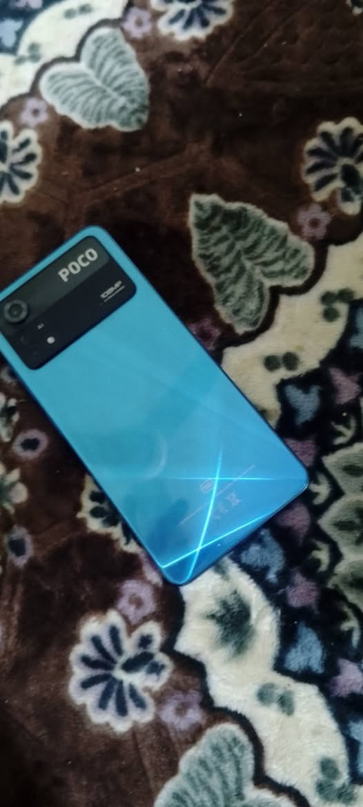 بوكو إكس 4 برو 5 جي (Xiaomi Poco X4 Pro 5G). الشاشة: شاشة AMOLED بمقاس 6.67 بوصة تدعم معدل تحديث 120 هرتز.
الكاميرا: كاميرا خلفية رئيسية بدقة 108 ميجابكسل.
الأداء: يعمل بمعالج كوالكوم سناب دراجون 695 5G.
البطارية والشحن: بطارية بسعة 5000 مللي أمبير تدعم الشحن السريع بقوة 67 واط.لاتصال ***********
