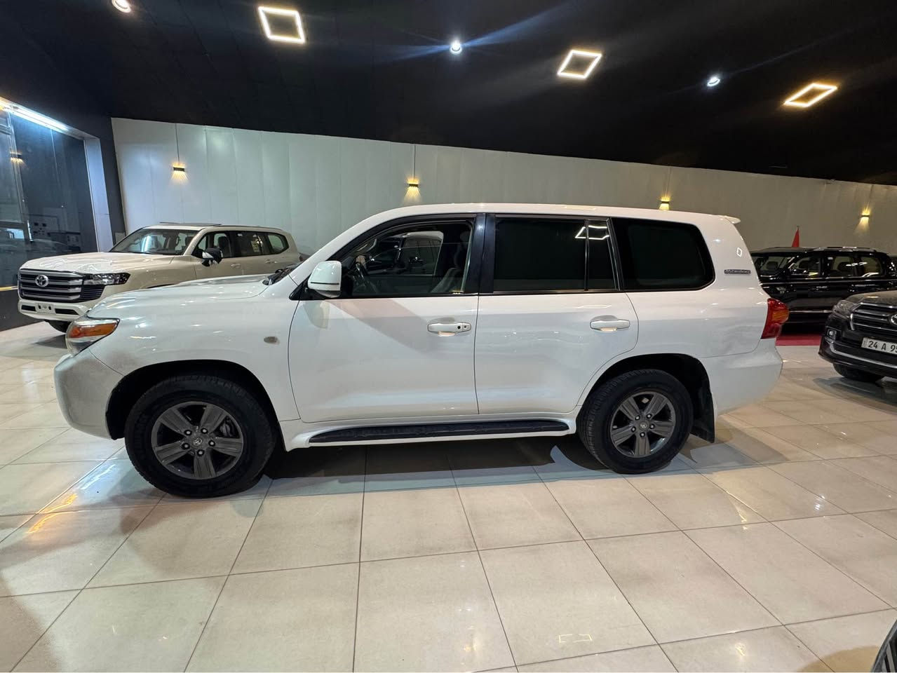 تويوتا لاندكروزه كير عادي V6 
Toyota Landcruiser  G9
فقط بيع ما اراوس 
سياره كير محمرك حداديده كفاله 
موديل 2008 ؛ محدث 2014
سنويه جديده لغايه 2030 : بيها موافقه تضليل جام اسود
فحص و هزه جديده سيارت انطيك كفاله عامه 
بيها شبر صبغ في بونت جاملغ سكن مبدل
*********** أربيل, العراق
