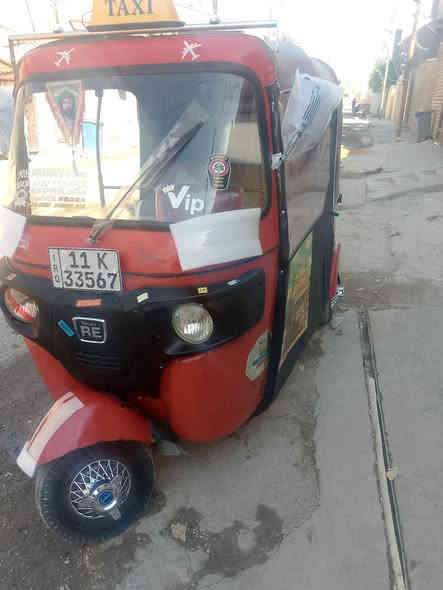 سلام عليكم تكتك١٨ رقم وسنويه تحويل ثاني يوم  بلاديه بدون صبغ محرك واكسل خير من الله تراي زيرو السعر ٤٦٠٠ بيهه مجال مكاني بغداد هاتف ***********
