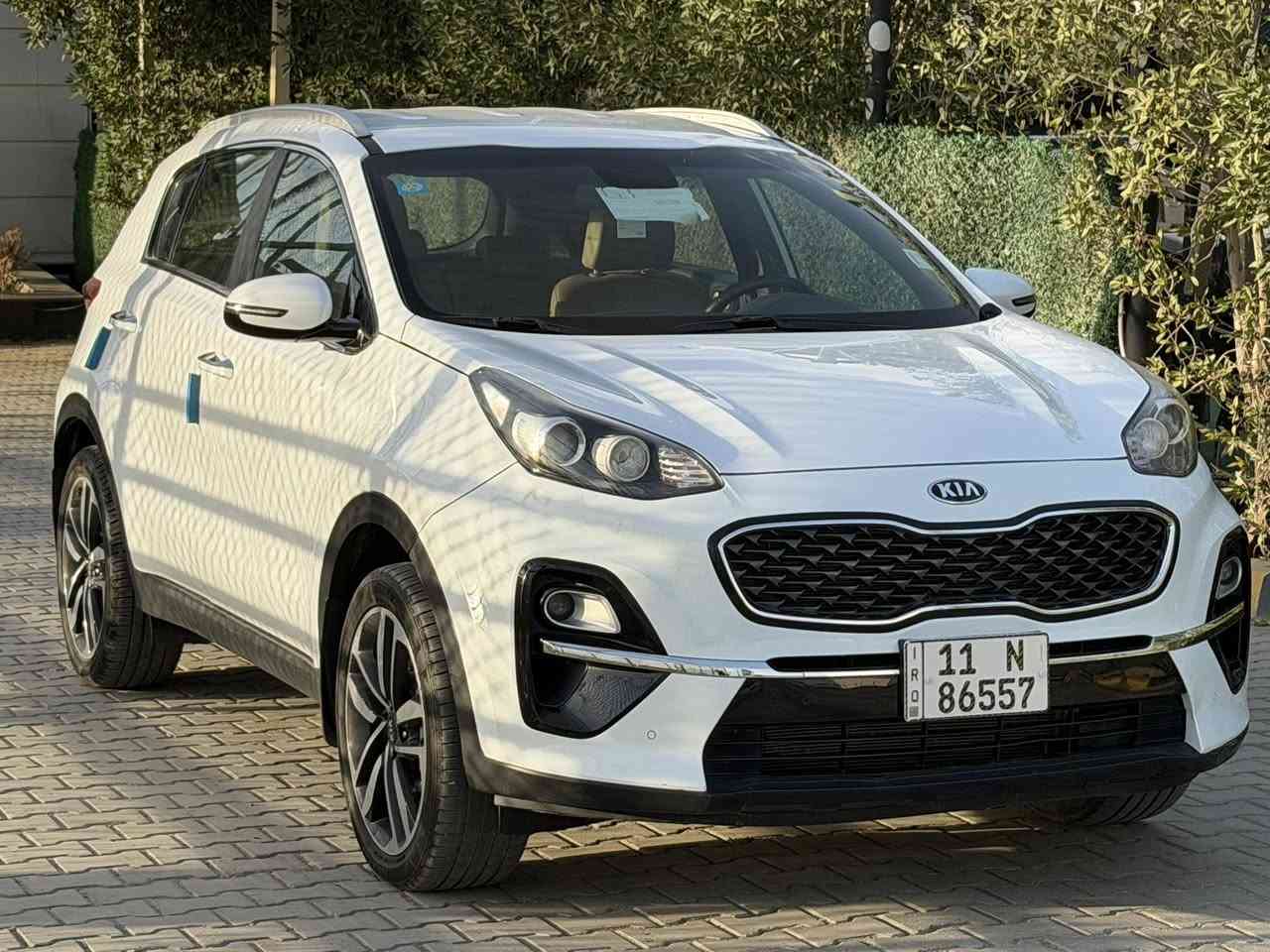 السلام عليكم . سبورتج موديل 2020 وارد خليجي وكالة الدولية كفالة عامة من الصبغ والتبديل والبارد فقط شخط صغير موضح بالصور ماشية 54 حقيقي وعلى ايدي مواصفات حساس امامي وخلفي كراسي ثنين كهرباء تحكمات ستيرن داخل بيجي اخوان سيارة بحالة الزيرو كير مكينة تبريد صدر كلة على وضع الشركة سنوية باسمي السعر 195 وبيهة مجال بسيس مكاني بغداد العامرية ***********
