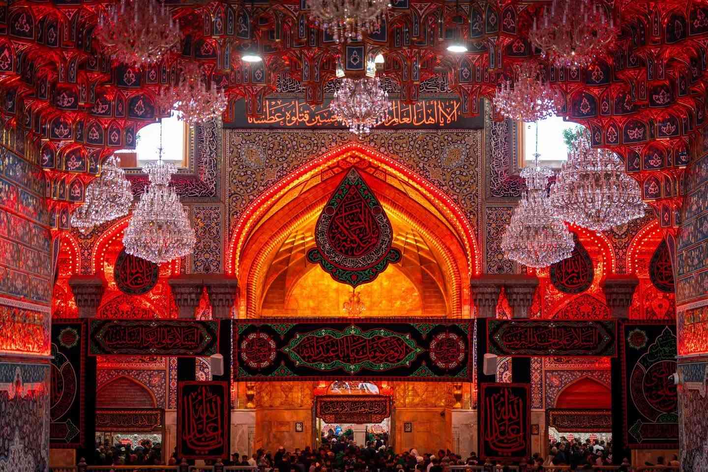 ﴿وَمَنْ يُعَظِّمْ شَعَائِرَ اللَّهِ فَإِنَّهَا مِنْ تَقْوَى الْقُلُوبِ﴾
إحياءً لذكرى استشهاد سيد الشهداء الإمام الحسين (عليه السلام).. وتجسيدًا لمعاني المواساة وتعظيم الشعائر الحسينية.. نُنوِّه إلى أهلنا الأعزاء

في حي الصحة شارع كوفي السلطان الشارع الوسطاني

بأنه سيتم، بعون الله تعالى.. توزيع هريسة مساء اليوم الخميس الساعه ٩ ليلا

نسأل الله تعالى أن يتقبّل هذا العمل خالصًا لوجهه الكريم.. وأن يجعله في ميزان الحسنات.. ويرزقنا وإياكم شفاعة أبي عبد الله الحسين (عليه السلام) والثبات على نهجه.
أهلًا
*********** ادزلك الموقع
