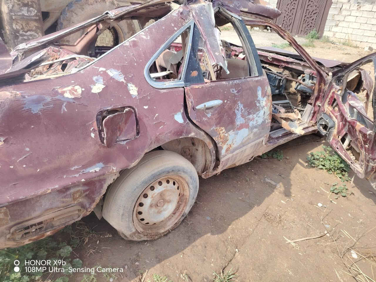 السلام عليكم اخوان سيارة نيسان كير محرك بطه متروكه صارلها ٧ سنوات للستفسار اتصل ***********
العنوان شهربان قرية نوفل
