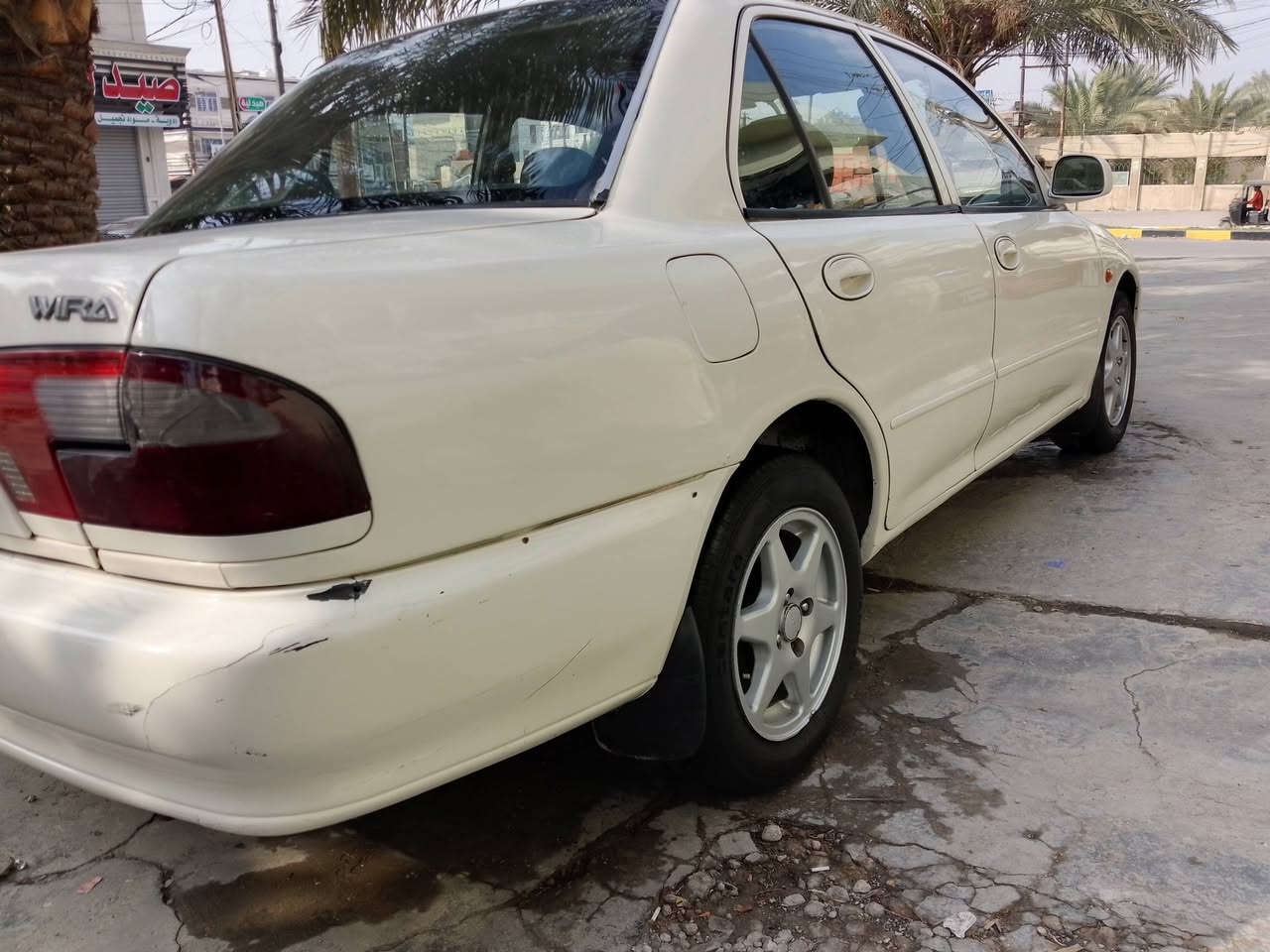 السلام عليكم بروتون موديل 2004 رقم انكليزي بسمي كير مكينه خير من الله تخم تاير صدر امامي خلفي السياره بيه قطع صبغ ابيعه حزام مصبوغه الستفسار  السعر50 وبيه مجال قليل حك الجيه ؟***********/***********علي ابو سيف
