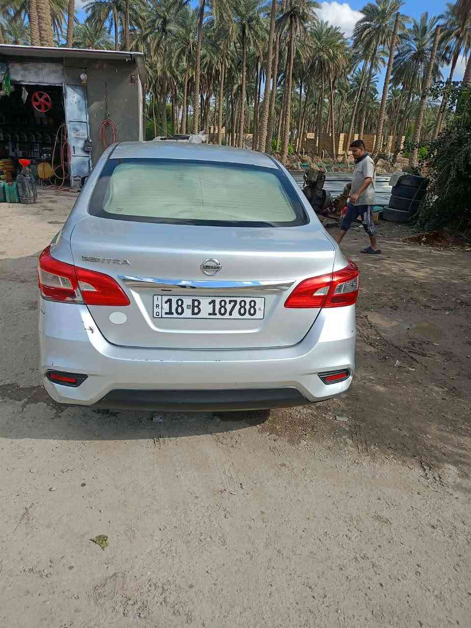 السلام عليكم سياره نيسان سنترا للبيع  موديل 18 سنويه ما ساقطه      مامتوتجد على فيس 
هذا رقم صاحب سياره ‏‪‏‪***********‬‏
