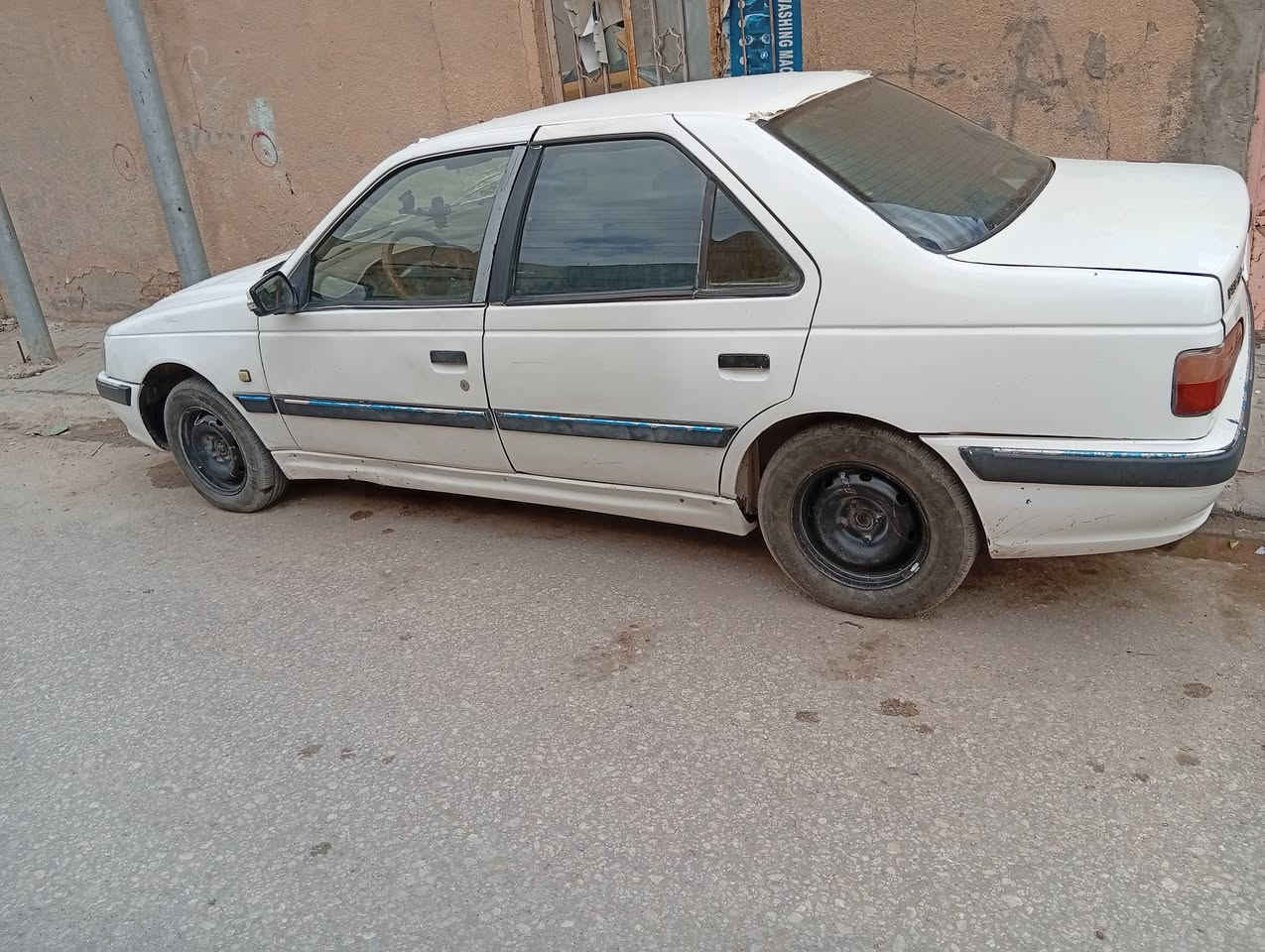 بيجو باص للبيع مكاني نجف سياره خير من الله ***********
