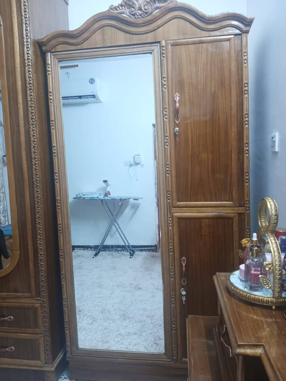 ✨ للبيع غرفة نوم حطاطة ✨
غرفة نوم مكونة من 6 قطع
نظافة 90% وحالة ممتازة جداً ✅
استعمال خفيف ومرتبة وجاهزة للاستخدام
السعر مناسب وقابل للتفاهم للجادين فقط
📞 للاستفسار والاتصال:
***********
