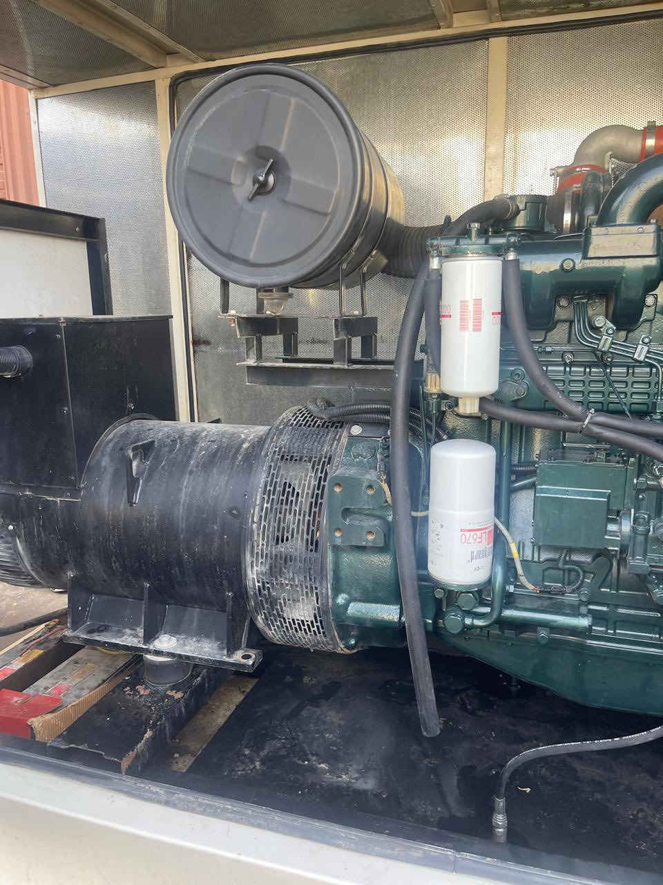 مولددوزان كوري باب اول فول kv250 استعمال قليل لان المنطقة بيها كهرباء خصصة
المولد جديد جدا
الاتصال***********
