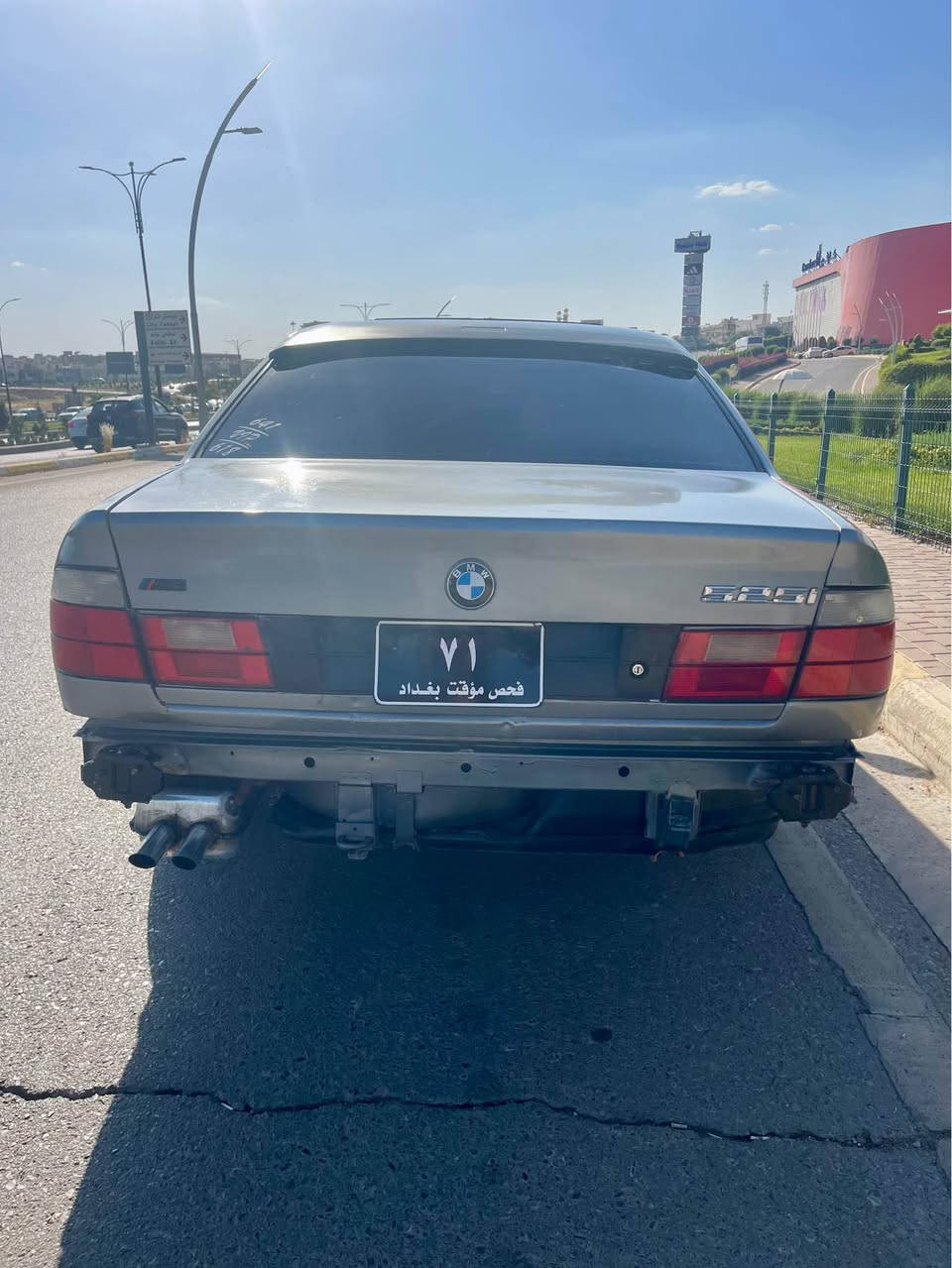 سەرەتا بەناوی خودا❤️❤️
BMW (1994)
سعری (19)گەڵا 
(علوجە)
سەیارەكە مەكینەی (520)كەپسە دەبڵ دیجیتاڵ 
گێڕو مەكینەو ئەكسلی بەشەرت
دوكەڵو بوخار بەشەرتت 
تەقەو ڕەقەی بەشەرت 
كارەبای گشتگیانی مەزبوتە 
دەعمو لێدراوی قورسینیە 
موسو بڕاوە بەشەرتت 
گەرمی ئیشدەكات 
تەبریدی كۆمپلێسەرەكەی جامبوە 
سڵایتە . كوشن جلدە. ئاوێنەكارەبایە   جام كارەبایە 
سەیارەكە فولە بەس گێڕی عادیە      
چوار ویلو تایەیلۆكی تازە خراوەتە سەری 
ساڵانسای سپۆرتی لەسەرە
بۆقوەت بەس ماشەڵای دەوێت
قیستو قەرزو ئاڵوگۆڕم. نیە 
سەیارەكە لە سلێمانیە 
ژم ;*********** فایبەری لەسەرە .     ئەدمینی:❤️❤️ السليمانية, العراق
