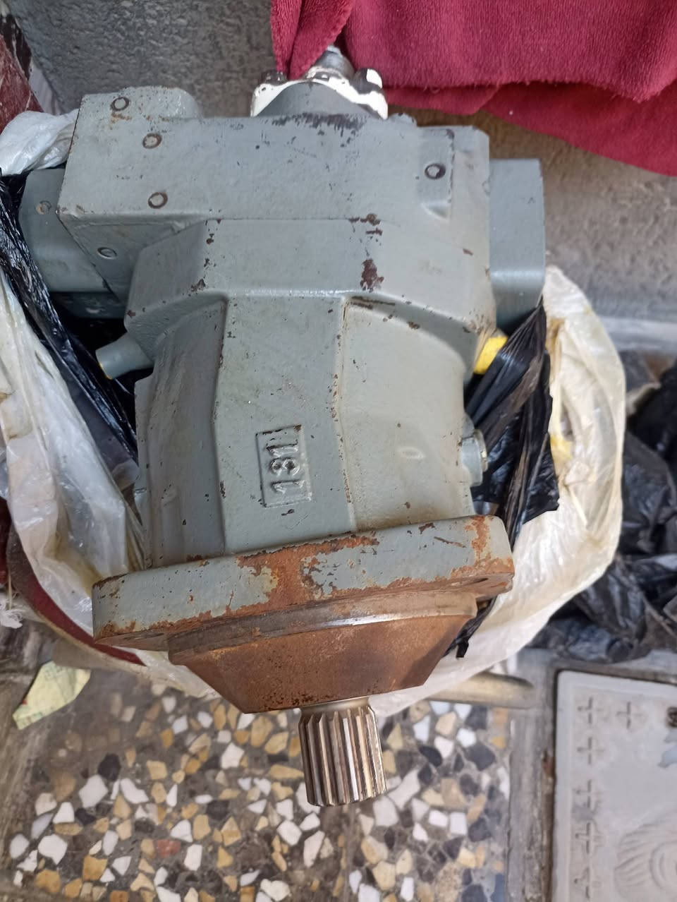 للبيع
اويل بم هايدروليك 107 ايمن
اويل بم هايدروليك 55 ايسر 
شرط الفحص للاستفسار ***********
