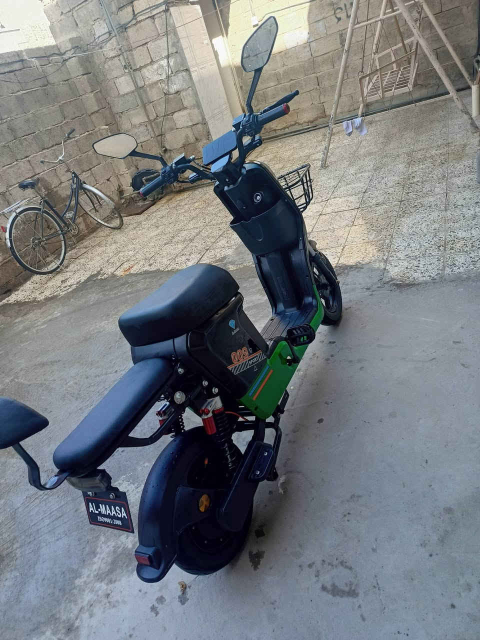 السلام عليكم ورحمة الله وبركاتة دراجه شحن اكس 900 لبيع بعدهه جديده عل فحص 5بطاريات دبل كله شغال مابي اي نقص السعر 425وبي مجال الاستفسار عله هاذ الرقم ***********الشراي يجي خاص
