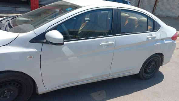 سياره هوندا ياباني بلادي مكينه وكير 
خير من الله موديل ٢٠٢٠ بغداد الشعب 
تحويل ثاني يوم رقم الهاتف ***********
رقم الثاني ***********  السعر ٧٥ وبيه مجال
