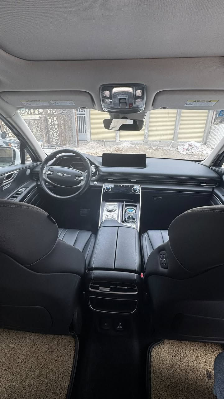 السلام عليكم 
Gv80 
2024 
نص مواصفات 
بصمة تشغيل عن بعيد 
رادارات محيطية 
وارد امريكي 
ماشية 
21.500 ميل
كشنات تدفئة وتبريد 
استيرن تدفئة 
نقطة عمياء 
جنطة كهربائي 
سبير منازل 
فقط حادث امريكا 
دخول 2025 
سيارة نظيفه 
السعر 34.000 $ 
للتواصل والاستفسار 
***********
