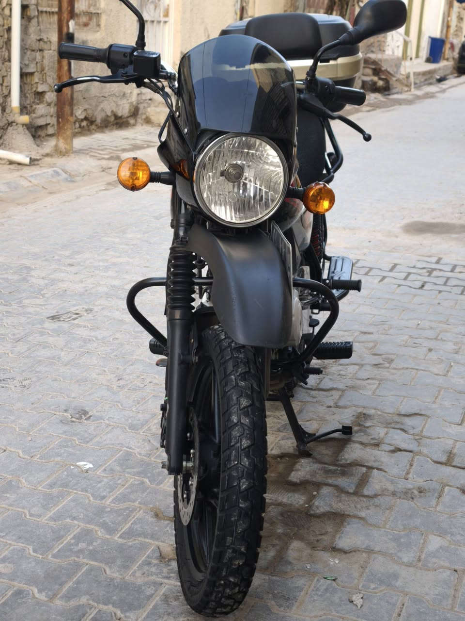 سلام عليكم دراجه بوكسر لبيع موديل دراجه 2023 دراجه مرقمه رقم نكليزي تحويل ثاني يوم دراجه نضف من صوره دراجه صبانه مممدود عليه سعر عله خاص وشكرا رقم ***********مكان دراجه بغداد المدينه الصدر
