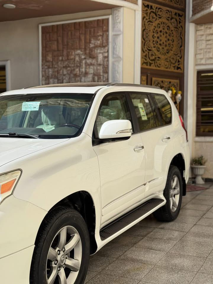 لكزس برادو 2013 خليجي
مكفولة كفاله عامه عدا الدعاميات صبغ ماشيه 108الف كيلو رقم بغداد الانكليزي باسمي تحويل مباشر 
السعر (267)$$بيها مجال  
اتصل فقط ***********
مكان السياره بغداد حي الحسين قرب مطار بغداد
