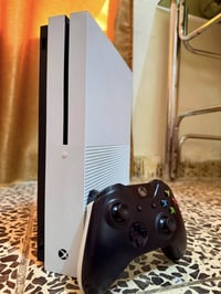 Xbox One S • جويستيك أصلي • بابل الهاشميه