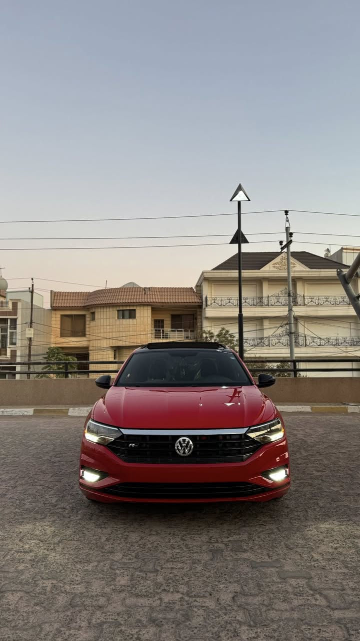 Volkswagen jetta 2021 قير عادي
سلام و عليكم أخوان 🌹

للبيع فقط 

جيتا أرلاين فول مواصفات فقط قير عادي 

( بصمة - پانوراما- كشنات جلد ملكي لونين - كشنات هيتر- رادار أمامي و خلفي و جانبي - أنوار ليد أمامي و خلفي بلادي - ويل ارلاين و دفيوسر ارلاين بلادي - تحكم ستيرن كامل - كاميرا و حساس و أبل كار بله ي - تبريد لمس - باقي معروفة ) 

ممشي قليل ٣٤ الف فقط 

نظيفة جدا جدا حادث خفيف مكفولة من صبغ او دواخل او تبديل فقط جاملغ خلفي بي تعديل 

رقم اربيل تحويل و وكالة و غرامات كلها بشرط 

حجر بيئة قير محرك رادار لايت دعاميات كلها بشرط سونار 

دينار مصروف مابي سيرفس كامل شركة و أيد وحده سنوية بأسمي و سنوية لحد ٦/٢٠٢٨ 

السعر ١٤٢ بي مجال قليل للطيبين 🌹 

*********** واتساب موجود
