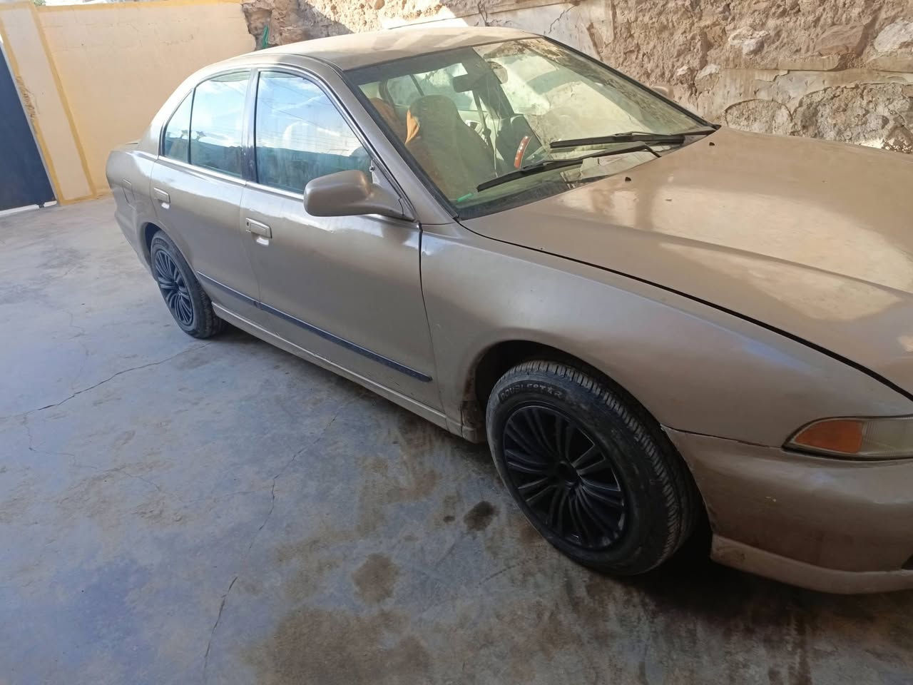 السلام عليكم من رخصت الدمن مسيبوشي كلنت  2000وارد امريكي كير وتوماتيك ومحرك كامري ابو الجف تخم نايرجديد باتري جديد رقم دهوك سنويه صاقطه  ترهم كروس مكاني كفري سعر 35ورقة رقم الهاتف***********
