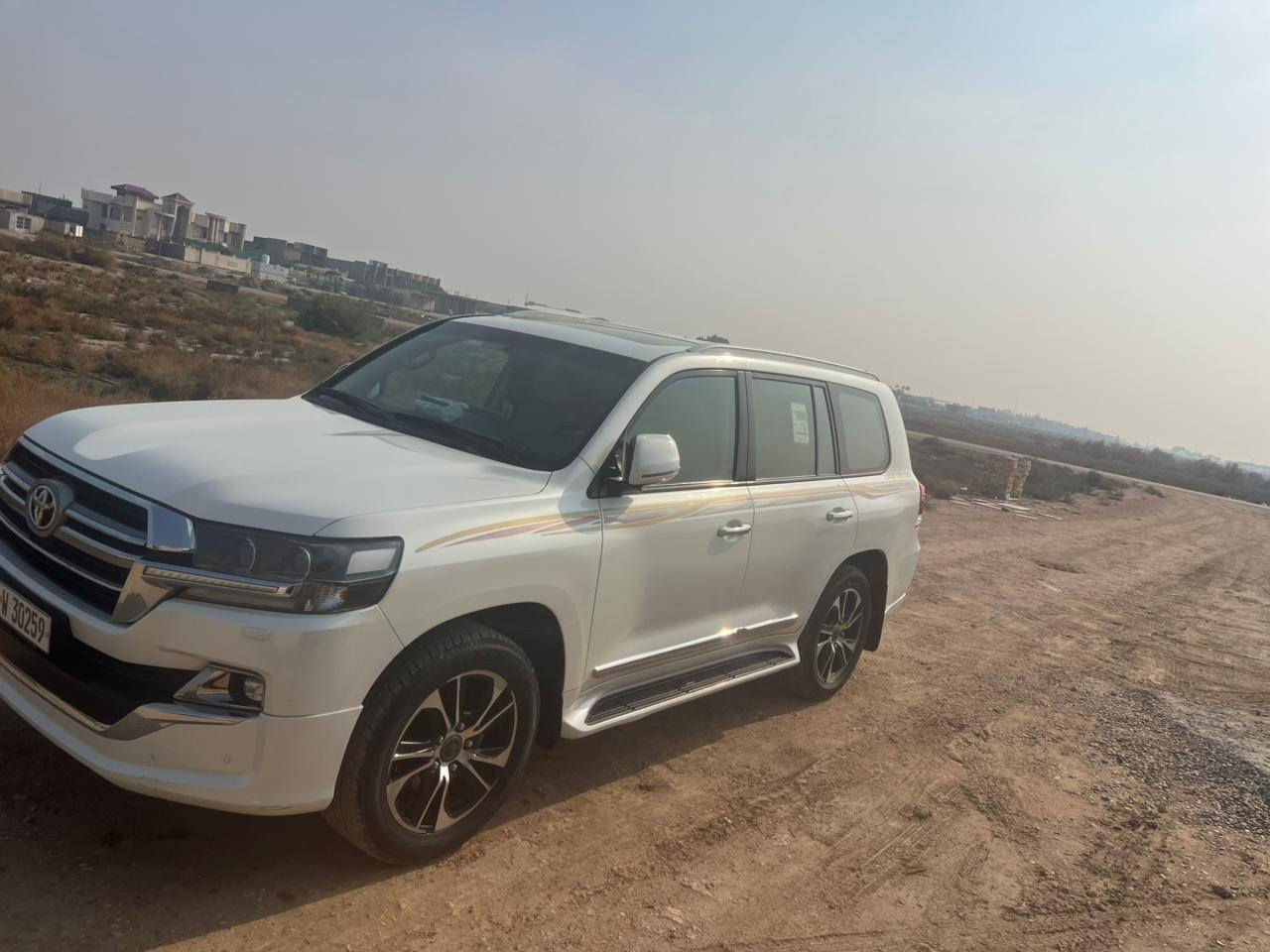 السلام عليكم لاندكروز 2019
ماشيه 95اصل شرط الفحص 
رقم بغداد جديد هزه وفحص جديد بسمي
 بريم اصل ام DVD
محرك 6 سلندر 4000
 8 ارباك بلادي 
السياره مكفوله كفاله عامه 
شاشه ليزرية العدادات ‏
تشغيل عن بعد
‏مرايه جانبيه قلاب
لايت اسود بلاد
‏‏- نظام مانع للانزلاق و 
‏‏النظام المساعد على نزول المنحدرات 
‏‏- تشغيل بصمة 
- خمسه بصمات ابواب
- باب خلفي كهرباء بلادي 
‏‏- كاميرا خلفية 
‏‏- مقاعد جلد 
‏‏- 2مقاعد كهرباء
‏‏- مرايا شفط
‏‏- اشارات بالمرآة
‏‏- كشافات ضباب
‏‏- زراك لايت 
‏‏- فرامل مانع للانزلاق
‏‏- حساس امامي خلفي 
‏‏- طفايه حريق بلادي
السعر 
الاستفسار الاتصال*********** مكاني بابل
اني مكلف بلنشر رقم صاحبه موجود وتصل
