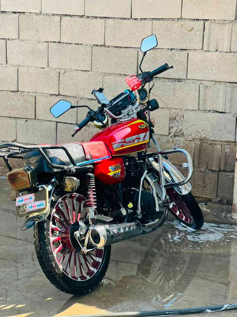 سيفان موديل ٢٥  دراجه. فقد مبدل الشاشه. والباقي شوف  العين يبري الذمه كهربيات. شغاله    السعر ٦٠٠وبيها مجال مكاني قضاء العلم ***********
