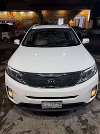 سورنتو خليجي2015 خليجي اللون ابيض 6 سلندر ماشيه 50 الف كيلو الكير والم...