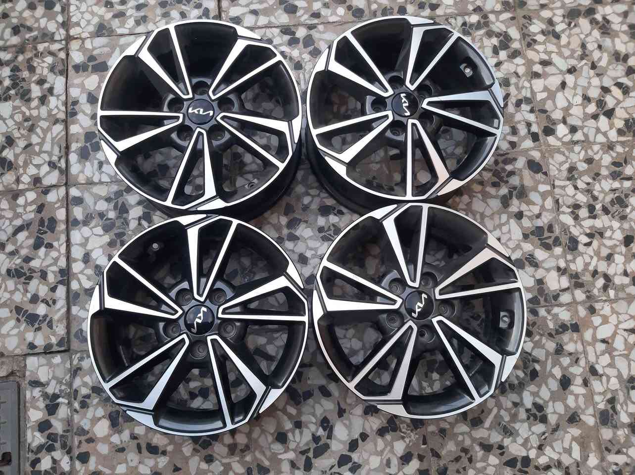 البيع فورتي 2024   350 ألف  قفل  ***********
