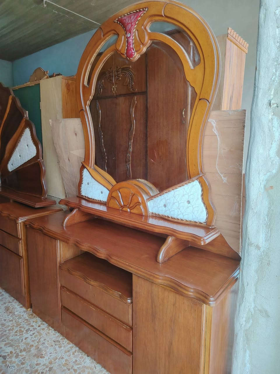 غرفه لبيع ٥٥٠الف وبيامجال ***********
