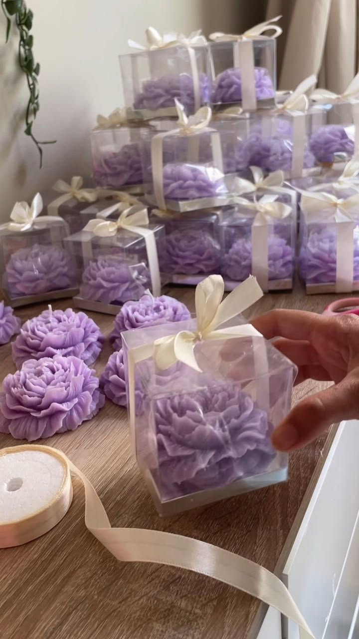 عيد المعلم 🌸✨

مو بس يوم… هو تقدير لكل تعب سهر، ولكل كلمة طيبة زرعت أمل بقلوب طلابها 💛
المعلم/المعلمة هم الأساس، وهم النور اللي يضوي درب أجيال كاملة.

بهالمناسبة سوّينا توزيعات شموع مميّزة، بسيطة وراقية، حتى نكول بيها “شكراً” بطريقة حلوة تبقى ذكرى 🤍🕯️

إذا تحبين تهدين معلم/معلمة طفلك شي مميز ويستاهل، راسلينا خاص


**إذا كنت صاحب هذا الإعلان وتريد حذفه لأي سبب، رجاءا أرسل رسالة إلى الدعم الفني**