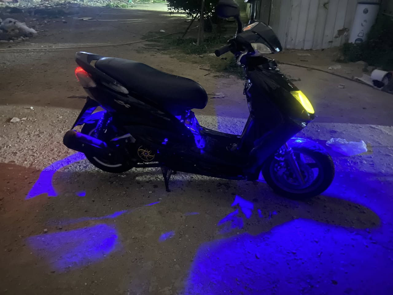 سلام عليكم سكنس نثيه 140 النقوصات البيها واضحه بلصور نكره سلف بكل وقت ناقصها بعد جوين مال كابريتر والله دراجه معدلها حلو وفايدتني اروح بيها الدوامي واجي بس محتاج فلوس ورايد ابيعها السعر 275وبيها مجال قليل ولا تكسرون ببيها لو ممحتاج مابيعها وشهر رمضان


**إذا كنت صاحب هذا الإعلان وتريد حذفه لأي سبب، رجاءا أرسل رسالة إلى الدعم الفني**