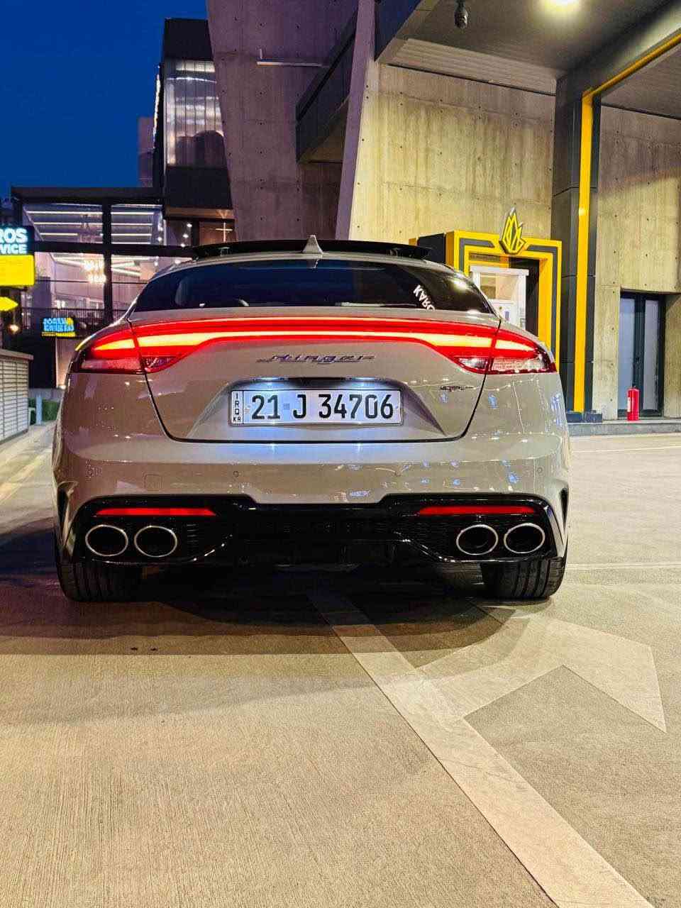بـسم اللە رەحـمان رەحـیم 

Kia stingar GT1

مۆدیل 2022
3.3 v6 tun torbo 
370 horspawar 
فوول فوولە 
58 mil ڕۆشتوە 
سەیارەکە ستۆکە دەسکاری هیچی نەکراوە 
ڕیکو پیکو جایزە مەلی دۆستە 
٢٥٠ بۆ مەسرەف مەگەڕی 
٣ پارچەی بۆیاخە بەبی ناو ناوی ناگرتوە 

ڕەقەم شانسی (KNAE45LC7N6119386)

ڕەقەمو سانەوی تازەیە بەناوەی خۆمانوەیە 
تاحویل خرامە بەشەرت 
لەسلیمانیم 
نرخ ١٩٢ وەرەقە مەجەلیکی برایەنە 
*********** السليمانية, العراق
