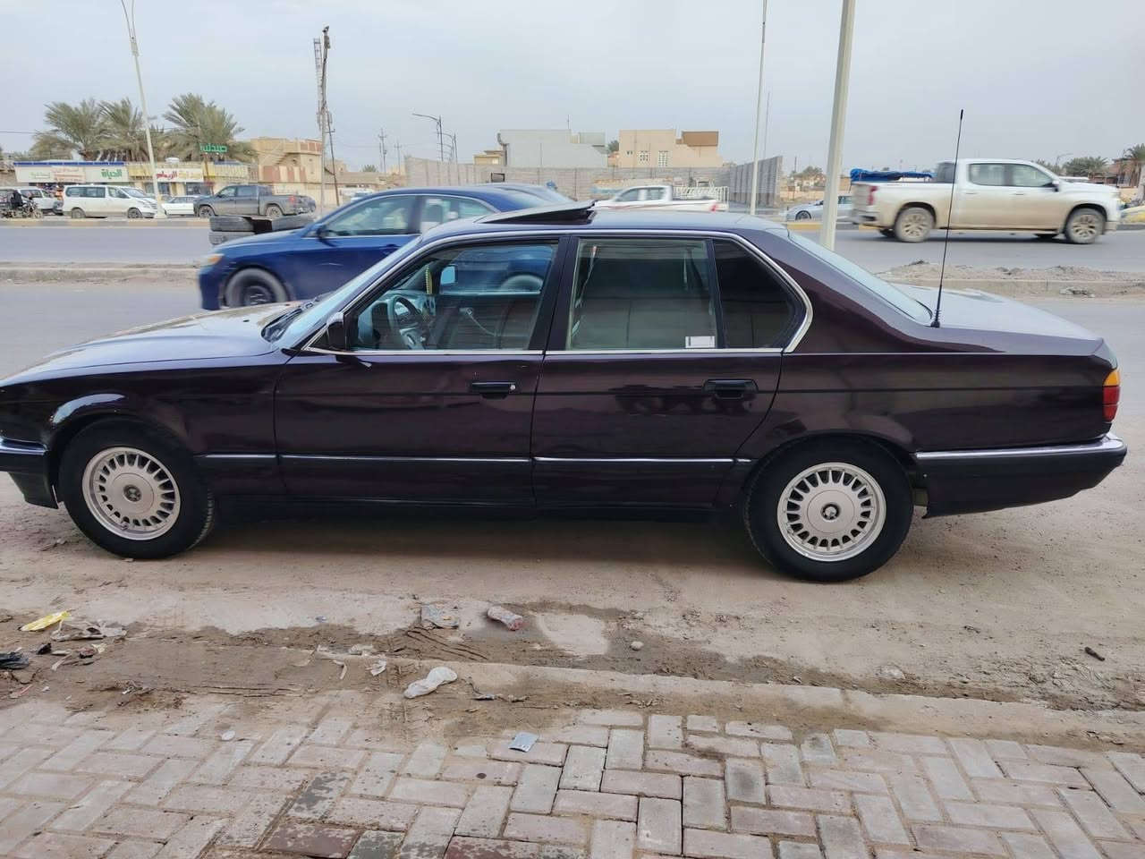 سلام عليكم مكلف بلنشر 
بي ام 730  السعر 50وبية مجال 
صبغ الجمالية سنوية ال 30
تحويل ثاني يوم
جاهزه من كلشي كير محرك كلشي شرط
تخم تايرات جدد ويل بلادي داخله حيل نظيف
مكان السيارة صلاح الدين بيجي
 الاتصال على الرقم  ***********
