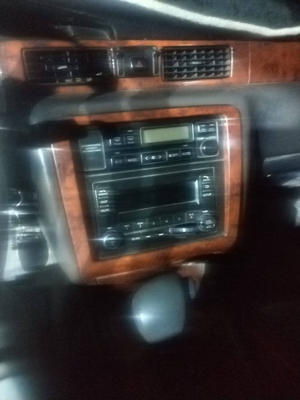 راس الثور فلات لون مميز زيتوني اخظر 1995 مداور ثاني يوم سياره بسمي صار اسبوع من داورتهه هزه جديده سنه ياله تسقط كصه قماره فقط ديلكو سياره كلش حلوه احلى من الصوره كير مكينه ثنين ونص جديده تبريد شغال ثلج حداديه  السعر 80 وبيهه مجال رقم دولي سياره جاهزه ماتخسر عليهه ابد الاتصاال ***********
