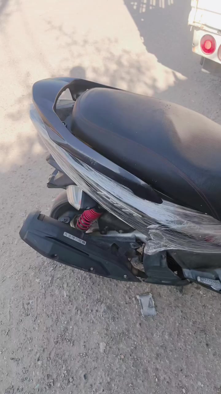 السلام عليكم( دراجة نوع gtr  للبيع الدراجة مكفولة كفالة عامة الدراجة نضافتها (%98) خير من الله الدراجة   رمبة برغي ما مفتوح بعدهي بالملح مال الرمبة الدراجة جديدة بمعنى الكلمة جيب وياك فيتر وتعال افحص) للاستفسار اتصل وبيك خير وتدلل ***********
