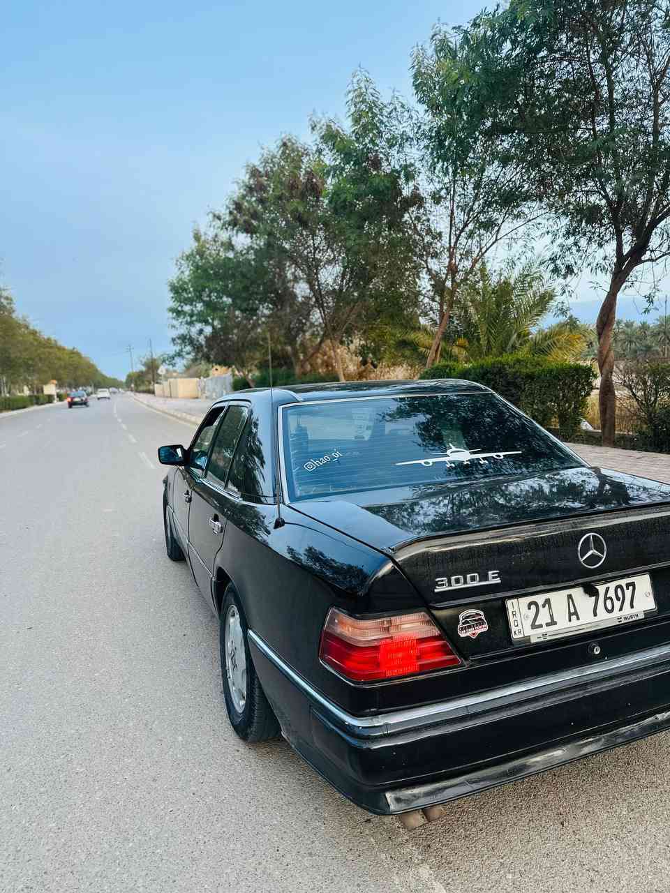 سلام عليكم مرسيدس دب للبيع  قواعد بلاد  محرك بطه 3000 مكفوله من  كلشي موديل٩٠ سياره مصروف عليه هواي وناقصهه خيال 
السياره بسمي وتحويل ثاني يوم تفاصيل مثل ما موضوح بلصوره  والصور مالت اليوم جدد 

***********
