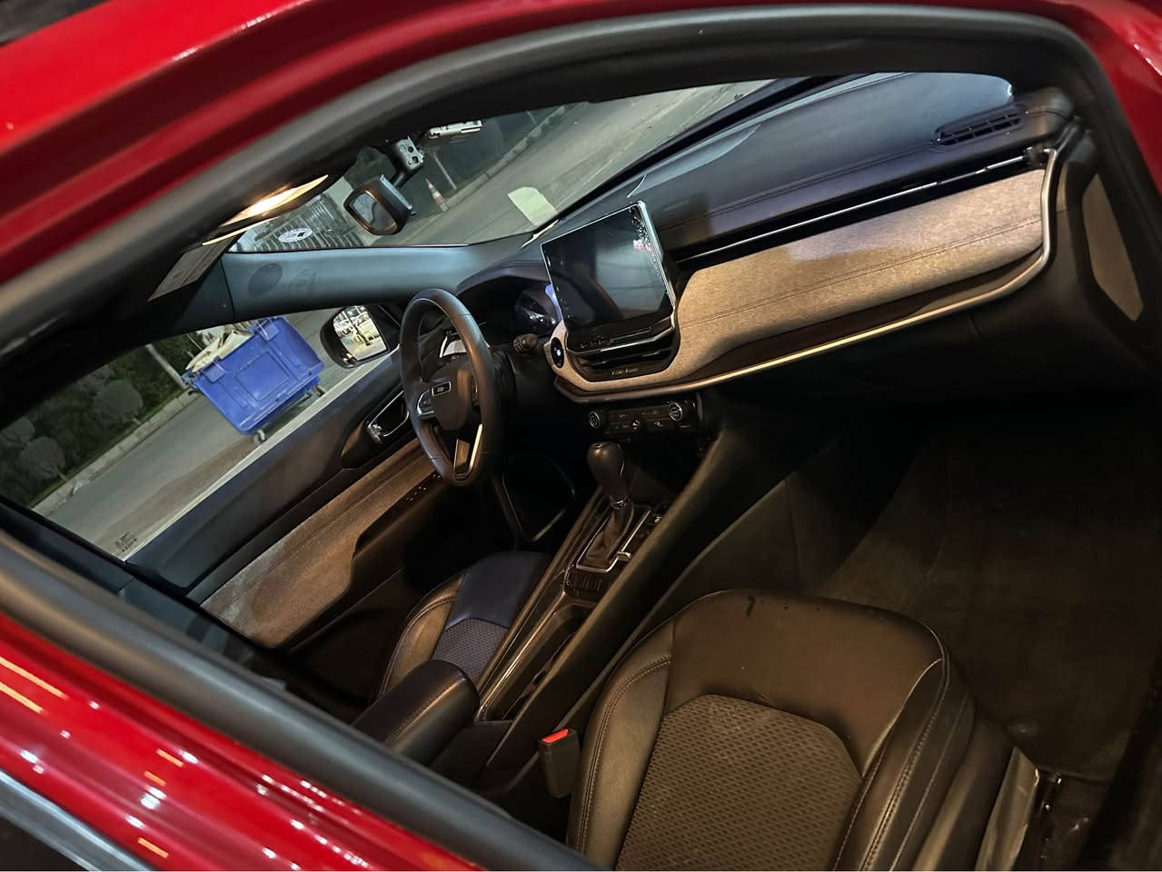 جيب كومباس موديل ٢٠٢٤  -دفع رباعي 4x4- شكل جديد -مرقم كاتي- موجودفحص و هزه مرور -ماشيه ١٦ ميل (٧ قطعات مصبوغ ) -بدون داخل شاصي ايرباك شرط - گيرمحرك شرط …
(113$) السعر 
*********** واتساب كورك أربيل, العراق
