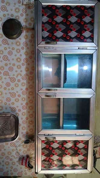 السلام عليكم كاونتر للبيع العنوان كفائات العبيدي السعر ٧٥ للاستفسار الاتصال على الرقم ***********
