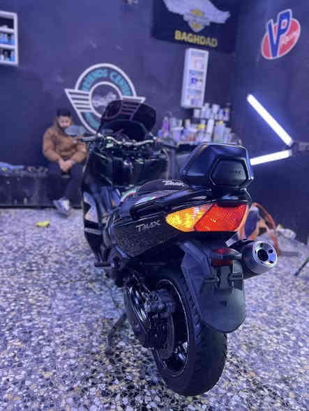 السلام عليكم 
TMAX2011
دراجه مكفوله من نضوح وتبخير وصوت ماعدا  شخوط قليله بلكفر
مكاني بغداد  حي اور الشعب 
رقمي ***********
