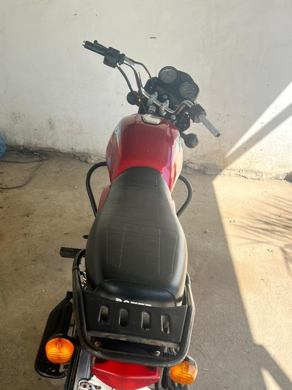 بوكسر ١٩ كفاله عامه اوراق محرك مامفتوح اسبانه مامدود عليه أوراق كامله نقصه بس بريك كدام 
 سعر٧٥٠ 
 بكاني خالص 
***********
