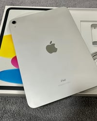 ايباد الجيل العاشر • ٢٥٦ • مستعمل نضيف