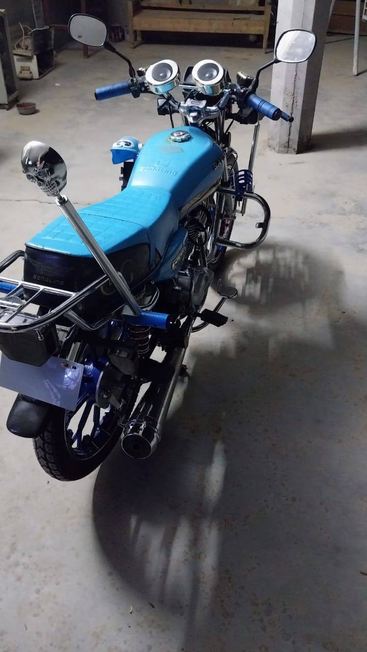 سلام عليكم شباب دراجة ايراني 5كير الدراجة خير من الله المكينة مكفولة الدراجة موديل 2025 الدراجة نضيف واحد على واحد  الدراجة منفيز وأوراق كاملة مكاني بغداد العطيفية السعر 825 وبيهة مجال بصيط حك الجية الشراي يتصل ***********
