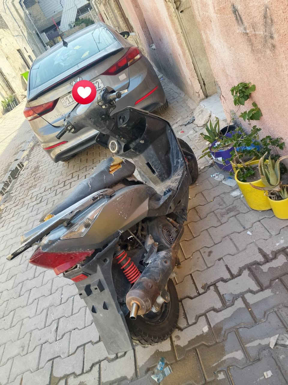 سلام عليكم 
دراجة ثعلب 140 جانت تشتغل نوب كامت اتكطع و طلع دخان اسود و وكفت عفتهة دراجة كفرات نضيفة شوفت عينك ضفيرة نضيفة ما ملعوب بيهة دراجة رياضية بوشة 55 صالنصة بوري عدل ابيع كوم حديد لين ماعرف شني عطلهة ابيع كوم حديد ب250كلشي مابيهة تلح وياهة تشتغل عنواني بغداد شعلة  ***********
