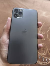 ايفون 11 برو ماكس نموذج M ذاكرة 256 مبدل شاشة وبطارية نوعية جيدة الله ...